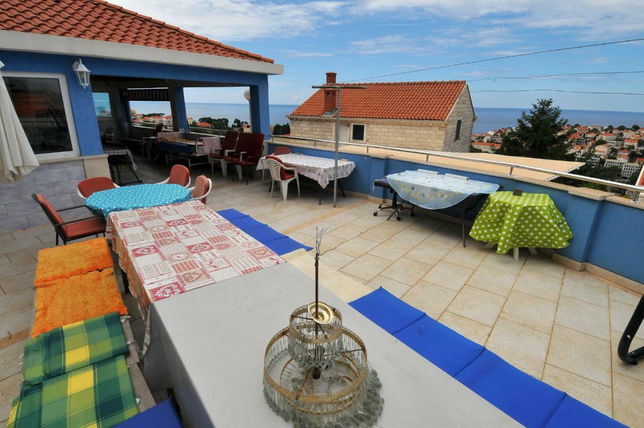Banana Guest house 3*