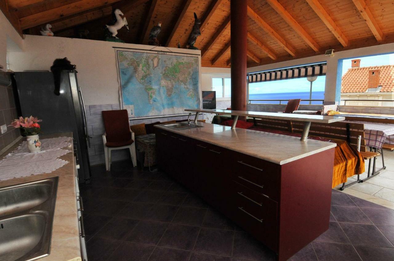 Banana Guest house 3*
